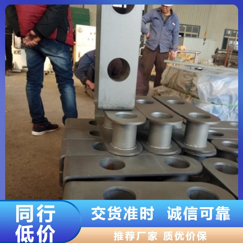 不銹鋼復合管鍍鋅噴塑防撞欄多種場景適用專注細節使用放心