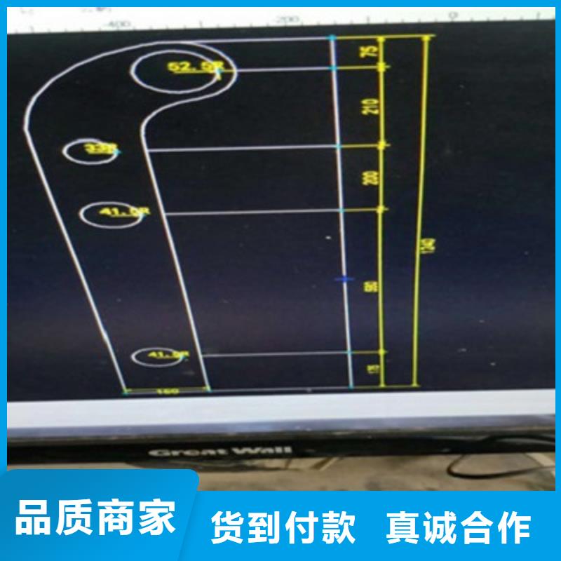 橋梁燈光防撞護(hù)欄,道路隔離欄免費詢價生產(chǎn)加工