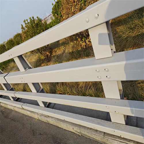 不锈钢复合管护栏栏杆规格齐全的厂家本地厂家