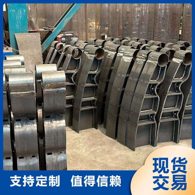 不銹鋼復(fù)合管河堤護(hù)欄性能穩(wěn)定注重細(xì)節(jié)