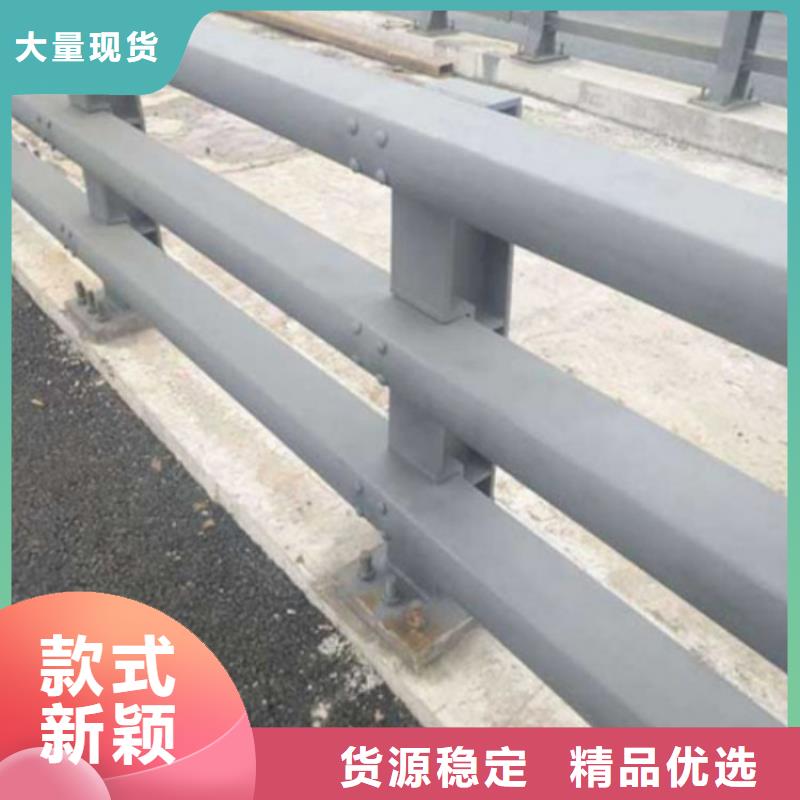 防撞護(hù)欄市政護(hù)欄精心選材當(dāng)?shù)厣a(chǎn)廠(chǎng)家