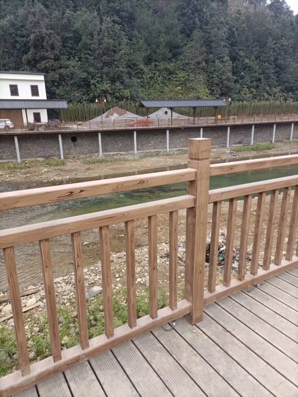 不銹鋼仿木紋漆全包施工多少錢