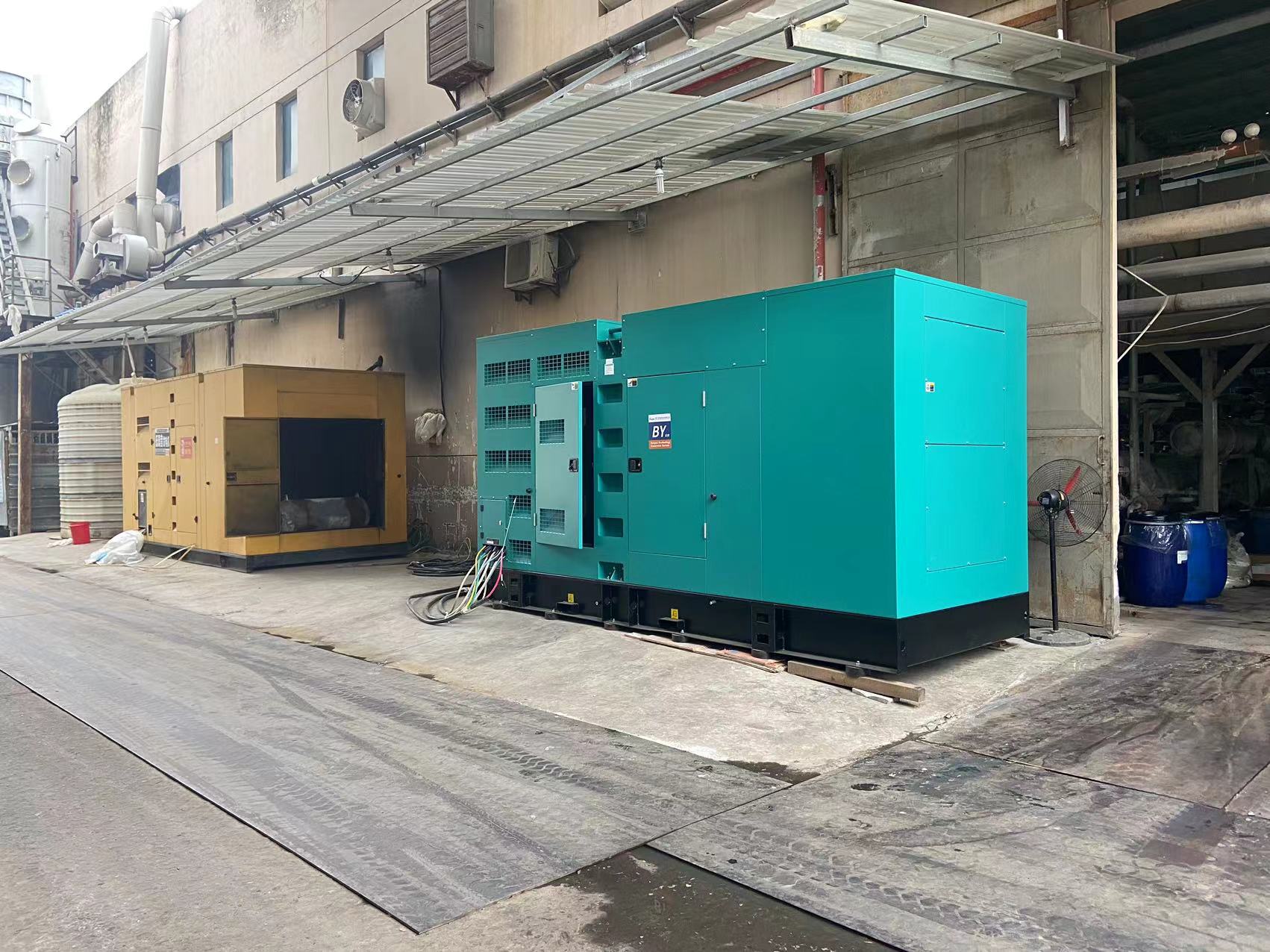 200KW發電機出租租賃400KW發電機電纜線出租UPS電源出租發電機出租誠信經營團隊