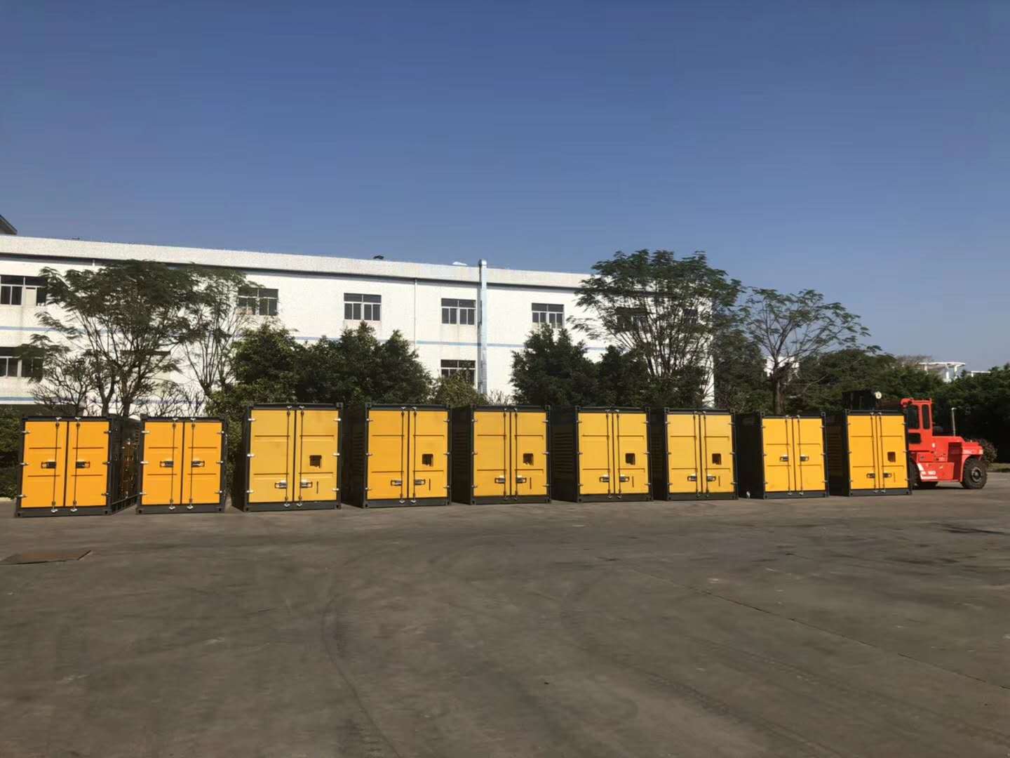 200KW發電機出租租賃400KW發電機電纜線出租UPS電源出租低油耗發電機出租24小時為您服務