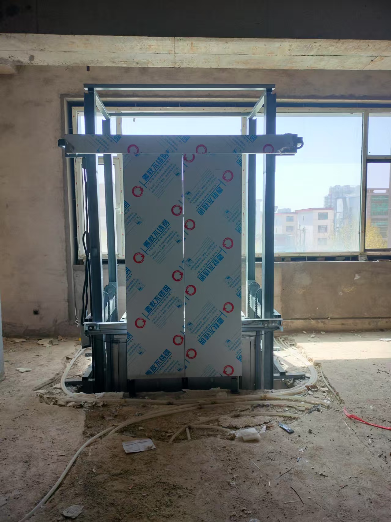 導(dǎo)軌式貨梯公司品種全