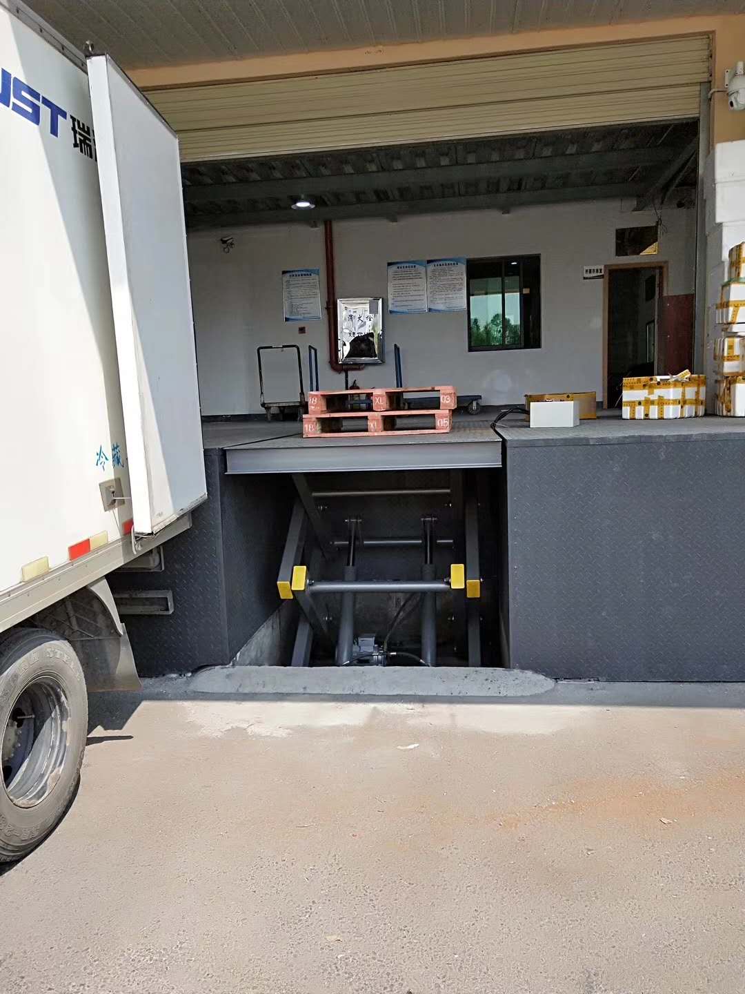 移動剪叉升降機生產廠家供應品類齊全