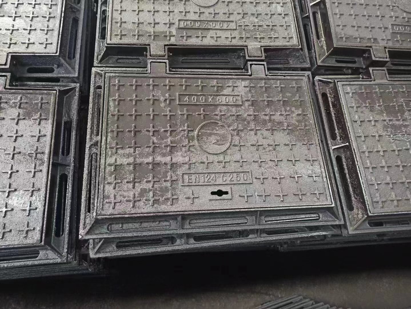 政園林井蓋發(fā)貨及時建通鑄造廠家